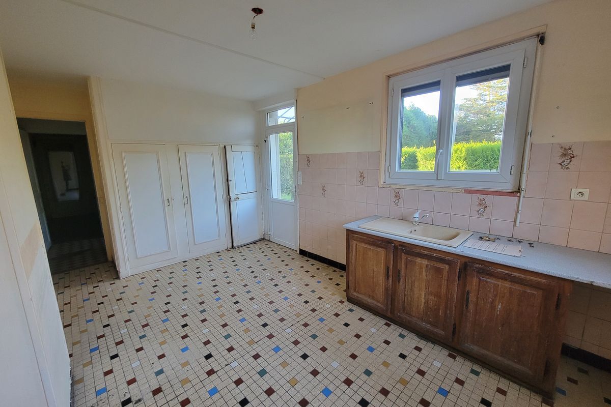 À MAMERS : Maison T6 de 140 m² environ