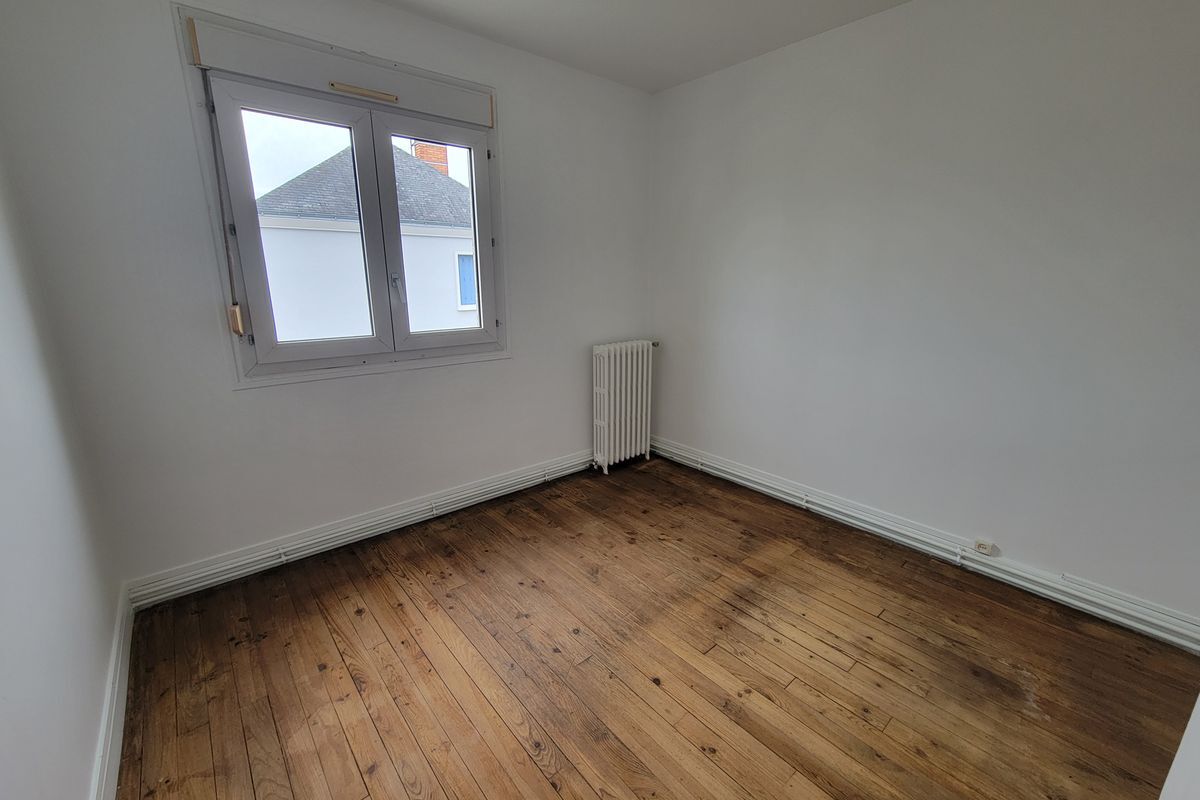 SABLE SUR SARTHE MAISON T4 AVEC SON JARDIN