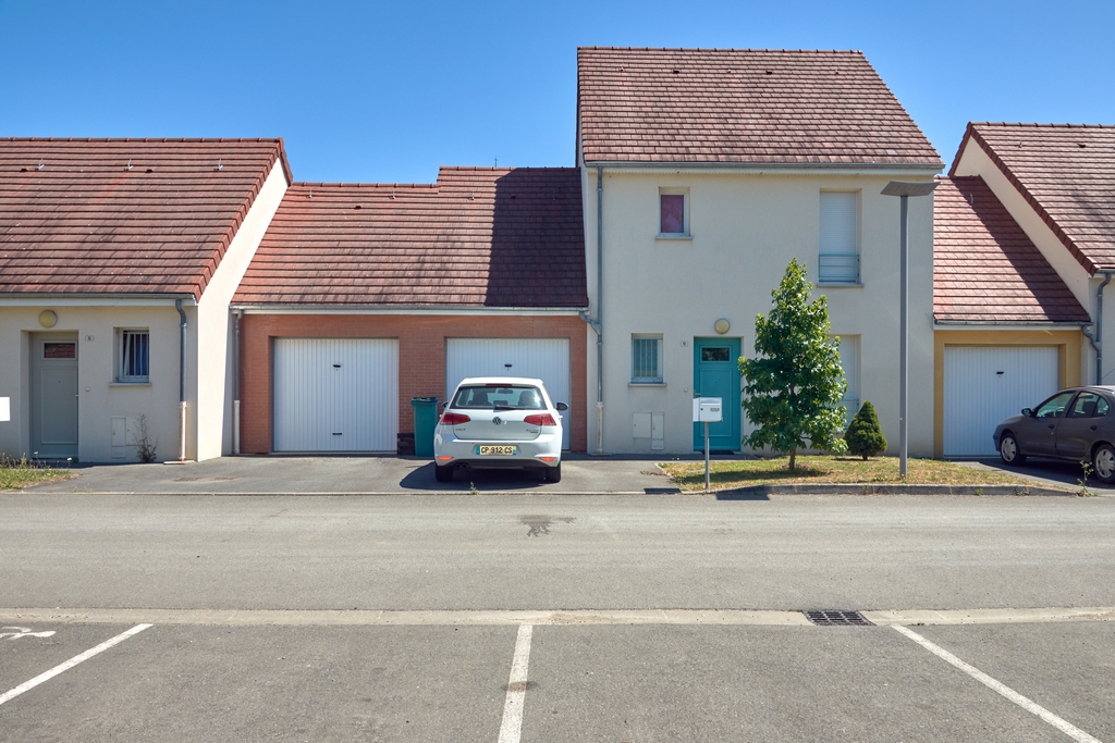 Maison MONTFORT LE GESNOIS T4