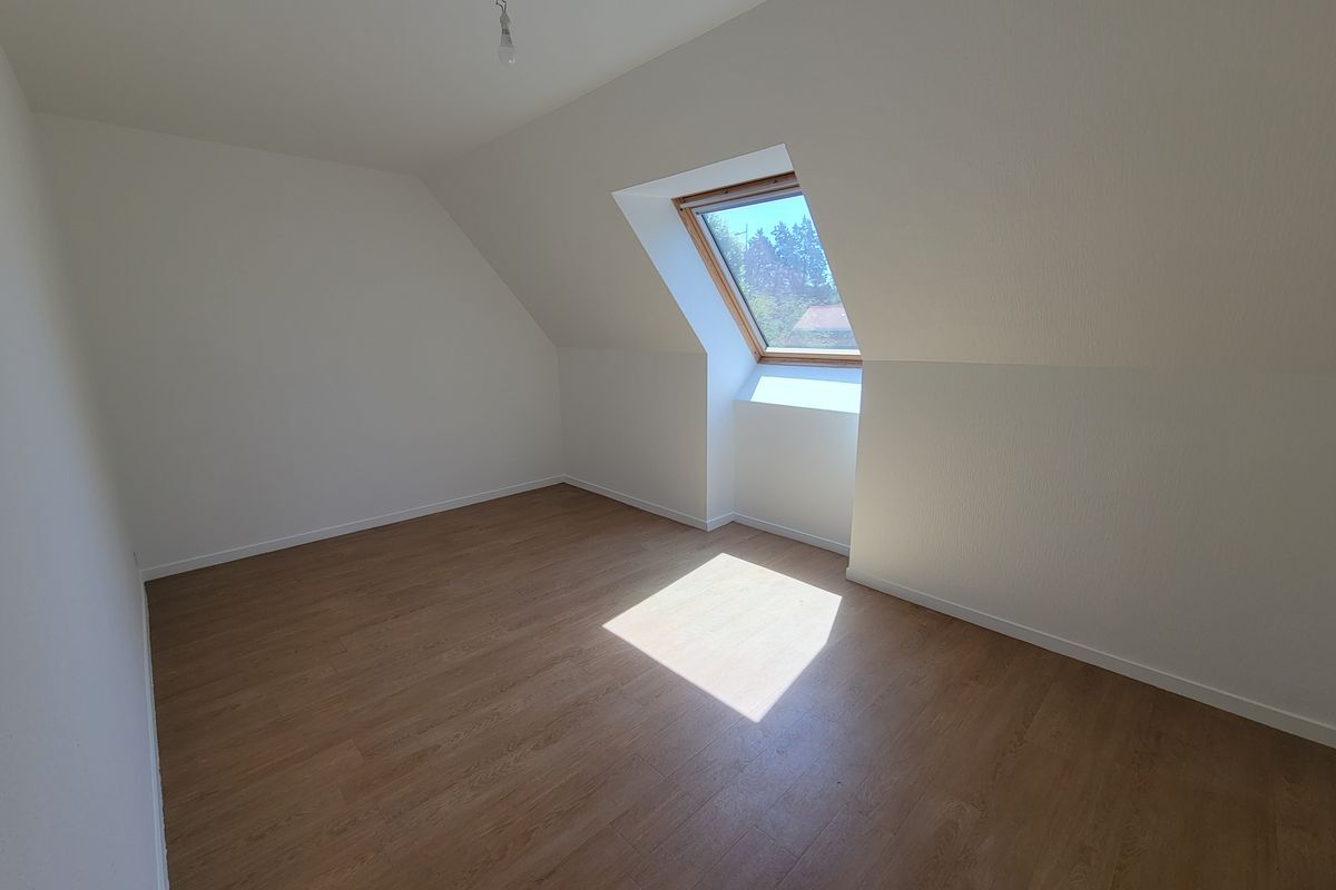 À SABLÉ-SUR-SARTHE  BELLE MAISON T4 de 97 m²