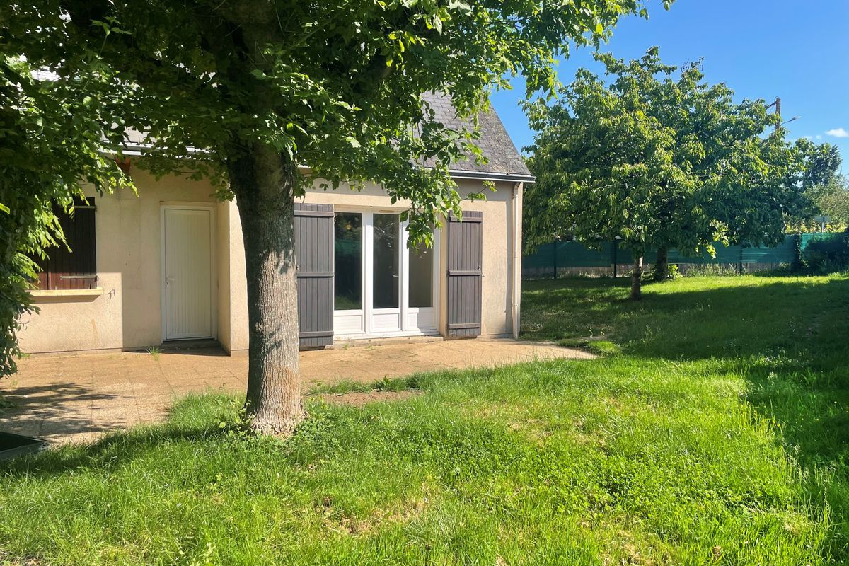 À SABLÉ-SUR-SARTHE  BELLE MAISON T4 de 97 m²