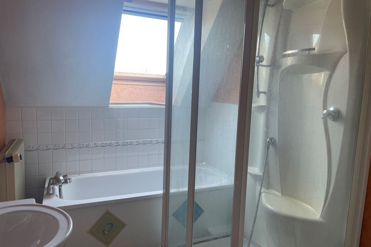 À SABLÉ-SUR-SARTHE : BELLE MAISON T5 de 86 m² environ avec garage