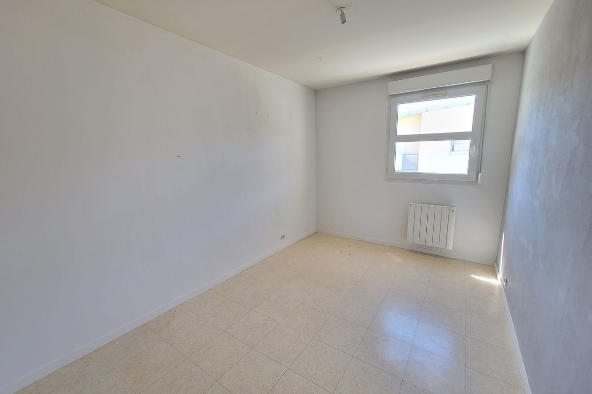 À SABLÉ SUR SARTHE - MAISON T4 - 83.20 M² CARREZ