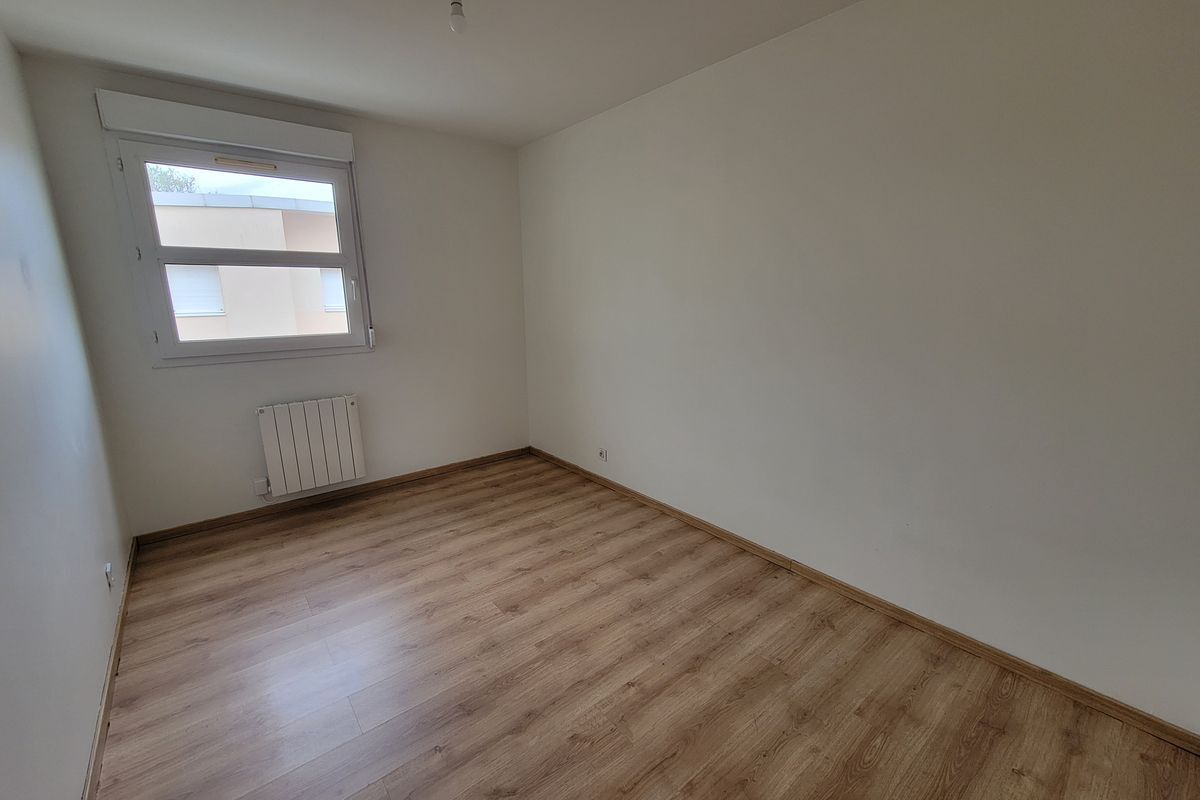 À SABLÉ SUR SARTHE - MAISON T4 AVEC GARAGE – 83.70 M² CARREZ