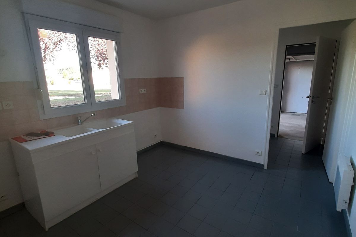 À VENDRE : SEMUR EN VALLON - MAISON T3 - 69 M²