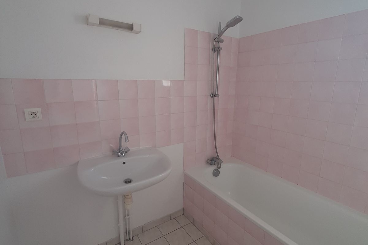 À VENDRE : SEMUR EN VALLON - MAISON T3 - 69 M²