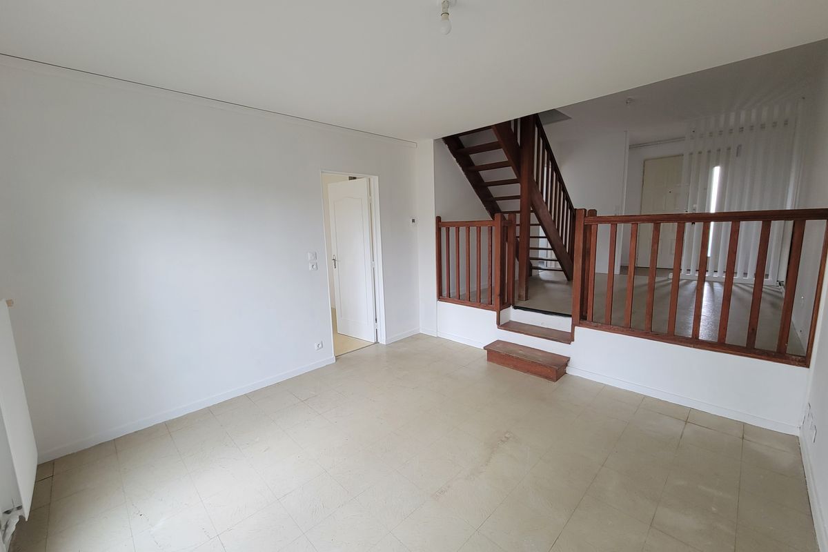 ST CALAIS : Maison T3 avec une chambre de plain-pied