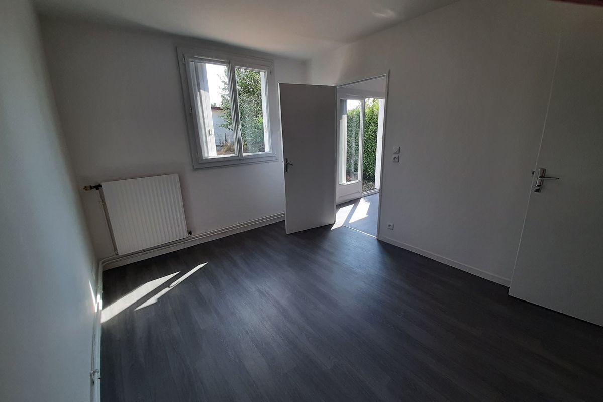 SAINT CALAIS - MAISON T2 - 55 M²