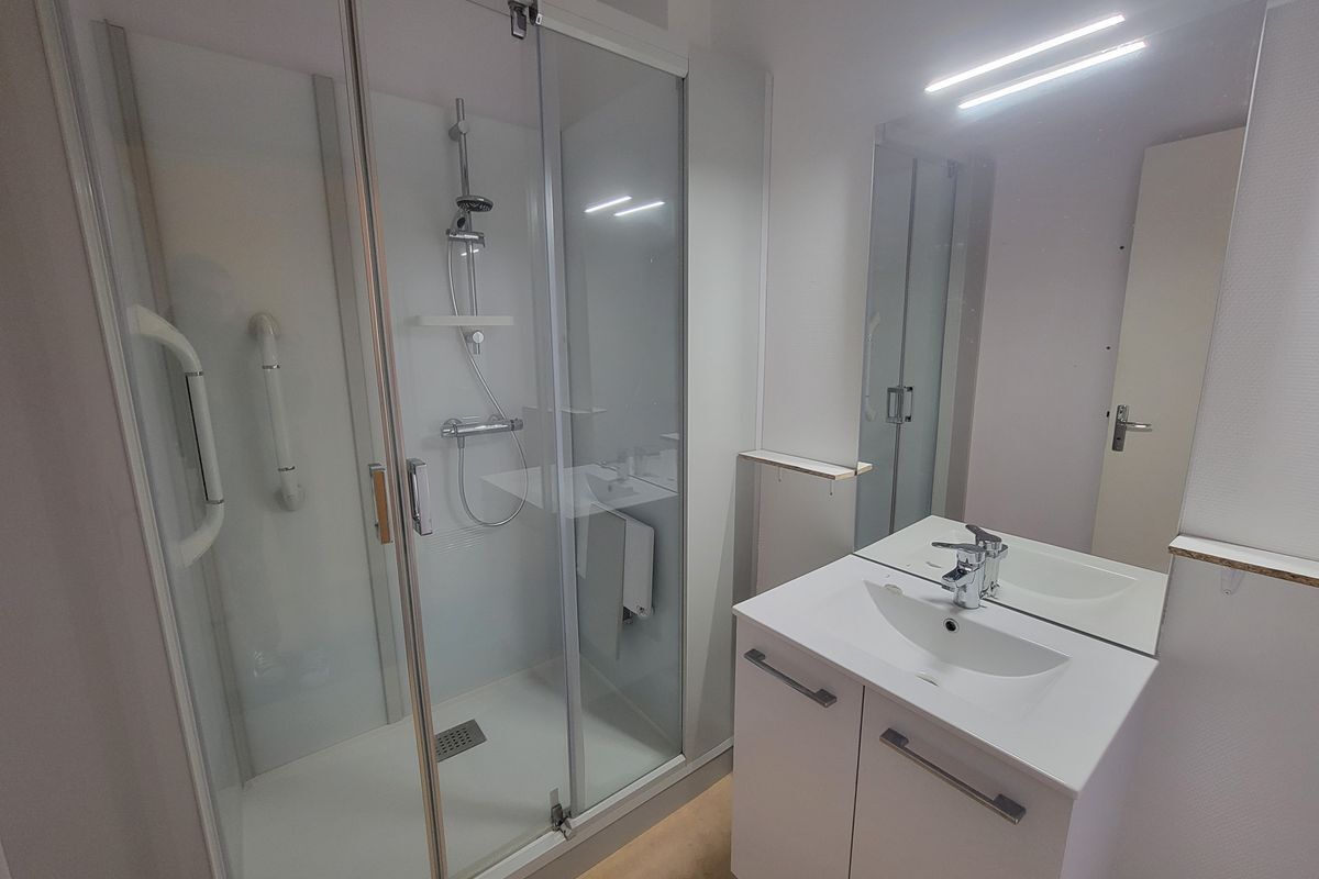 A LA FERTÉ BERNARD : MAISON T2 BIS de 66 m²