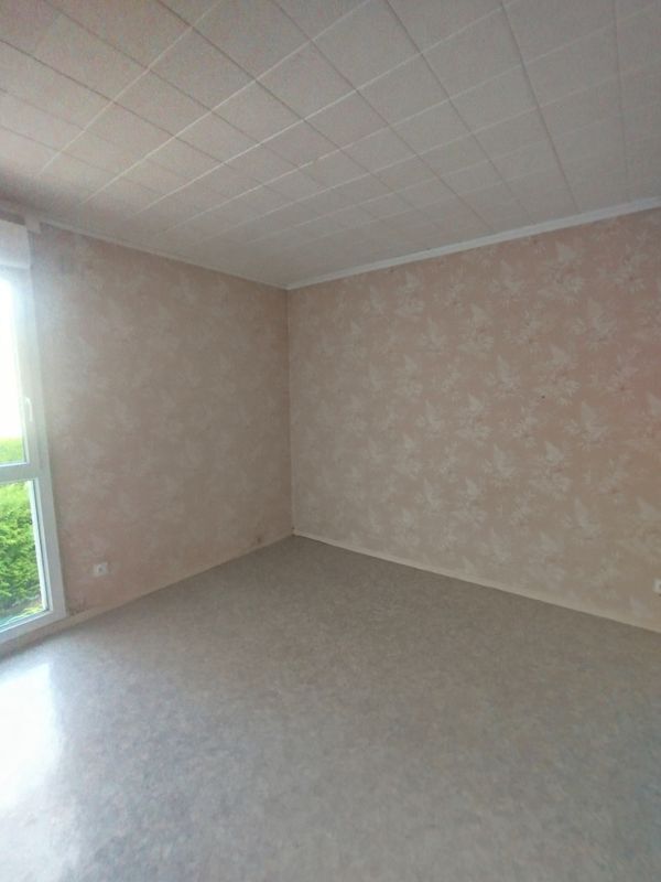 À LA FERTÉ BERNARD : Maison T5 de 88 m² environ