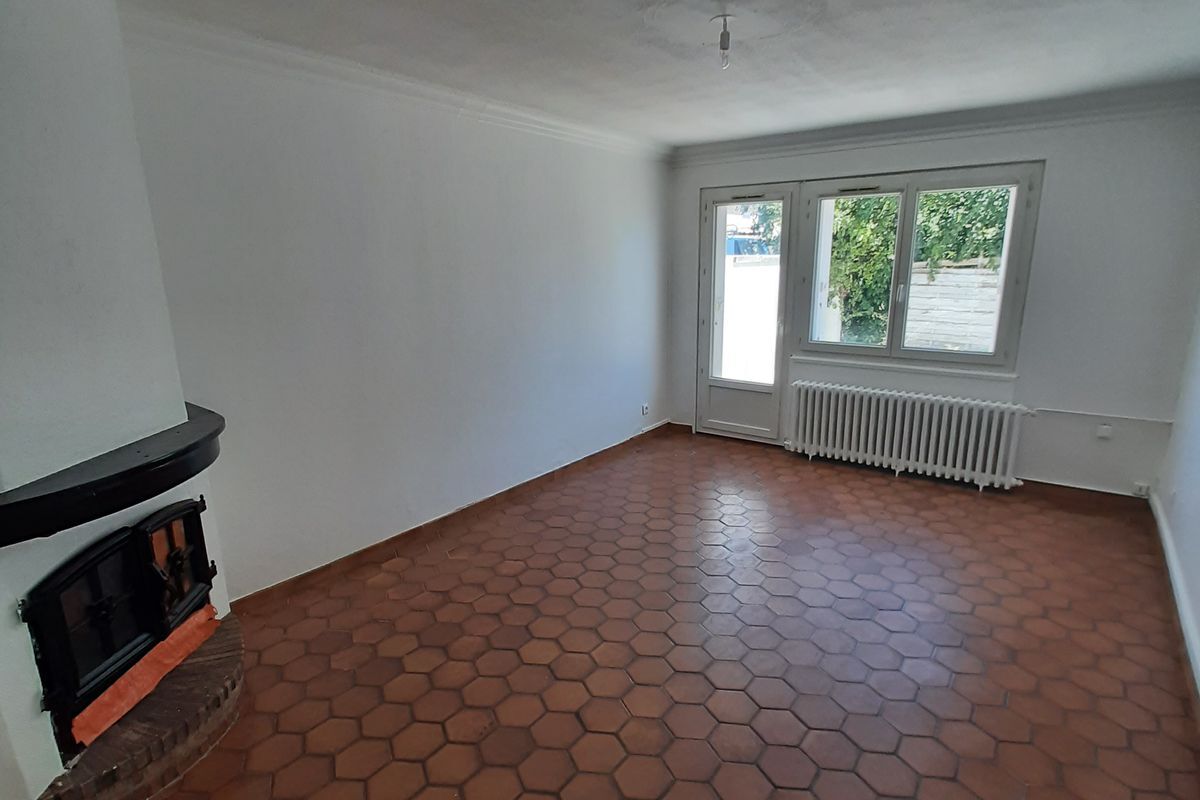 À VENDRE : ALLONNES MAISON T5 DE 92 M²