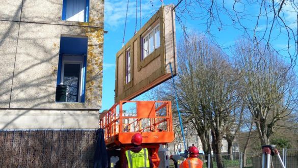 Témoin de façade à Allonnes