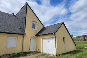 À SAINT DENIS D’ORQUES : Maison T2 Bis de 62 M²